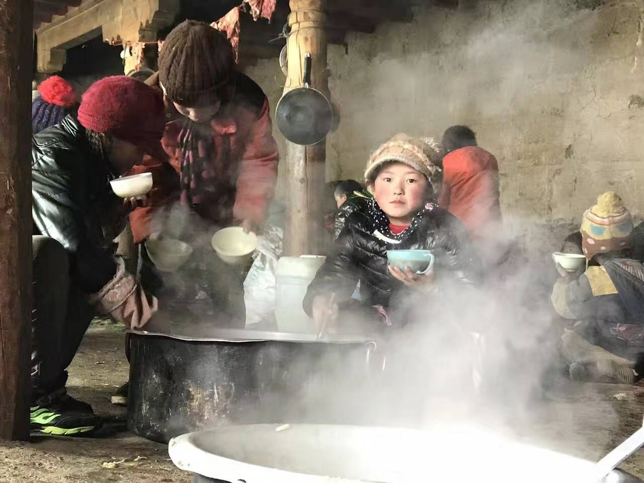 上海圣安无人机监控技术有限公司公益回顾丨家国同欢月同圆 温暖满载甘孜州(图10)